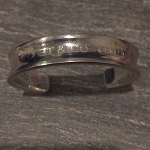 Tiffany’s 1837 cuff